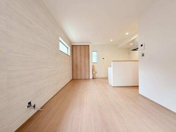 横浜市泉区新橋町の新築一戸建の居間・リビング