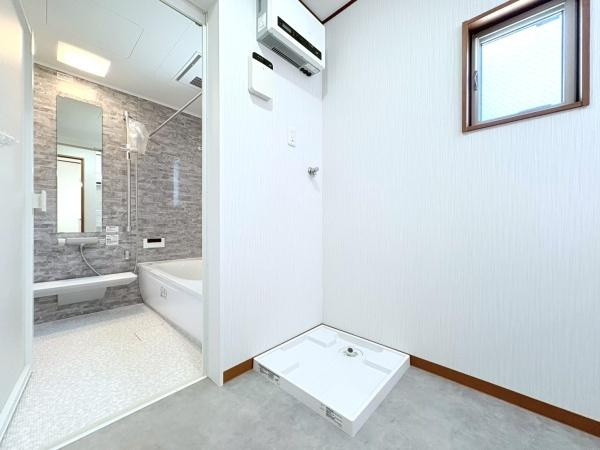 藤沢市高倉の中古一戸建の独立洗面台