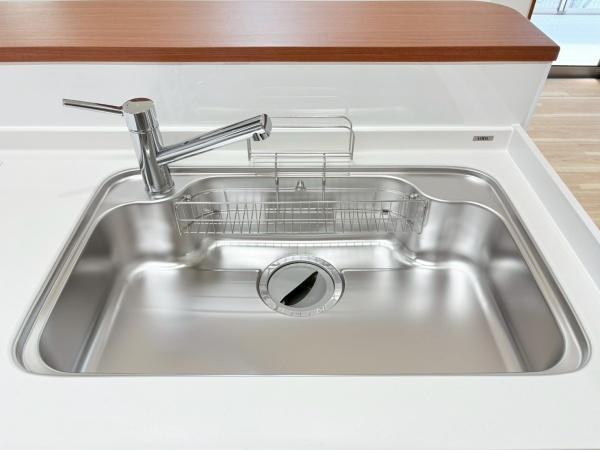 藤沢市高倉の中古一戸建のキッチン