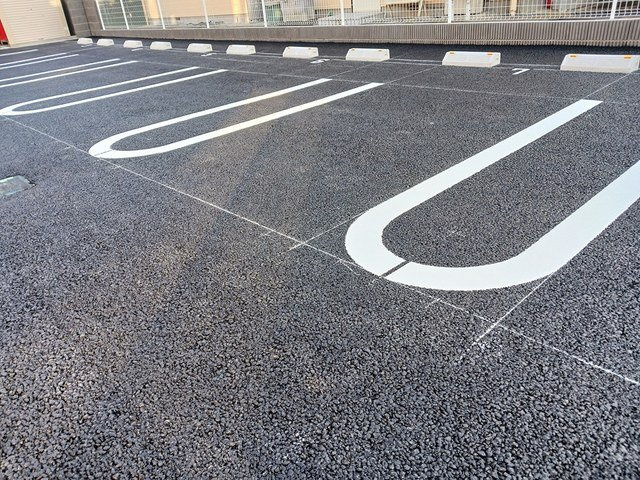 グランクールの駐車場