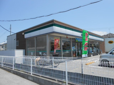 【周辺】 | コーポ勢多Ⅴ番館 | ファミリーマート彦根開出今店様まで370m