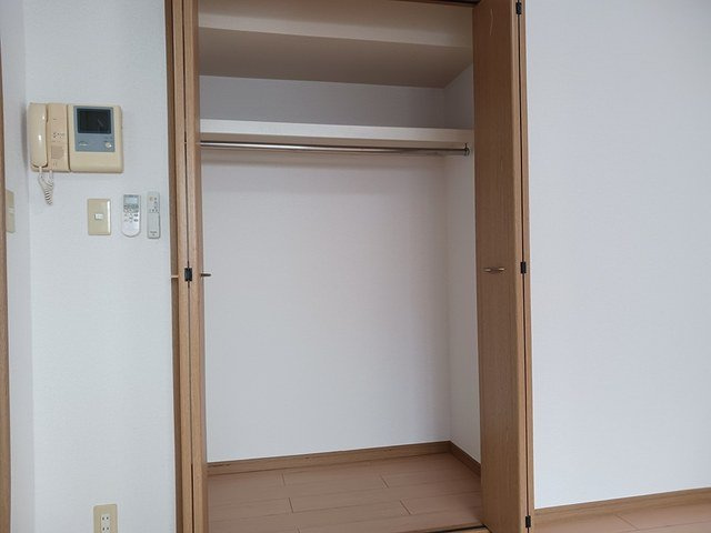 クレスト呉服町の収納