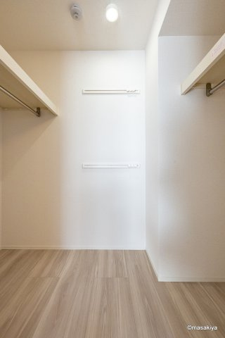 トリシア東口の収納