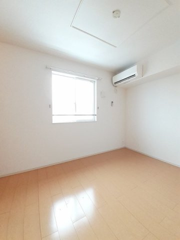 プラッツの内装