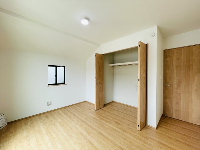 『八王子市新築戸建て』八王子市弐分方町724-5【仲介手数料無料】　１０期の洋室|～仲介手数料無料☆八王子ひなた不動産～八王子市弐分方町　新築戸建て