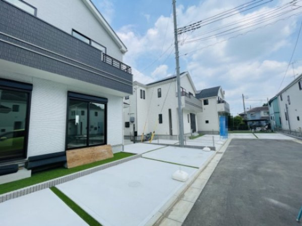『八王子市新築戸建て』八王子市弐分方町724-5【仲介手数料無料】　１０期の前面道路含む現地写真|～仲介手数料無料☆八王子ひなた不動産～八王子市弐分方町　新築戸建て