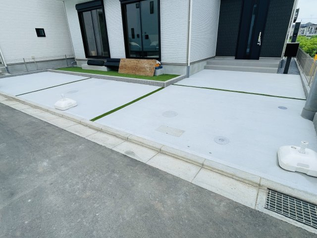 『八王子市新築戸建て』八王子市弐分方町724-5【仲介手数料無料】　１０期の駐車場|～仲介手数料無料☆八王子ひなた不動産～八王子市弐分方町　新築戸建て