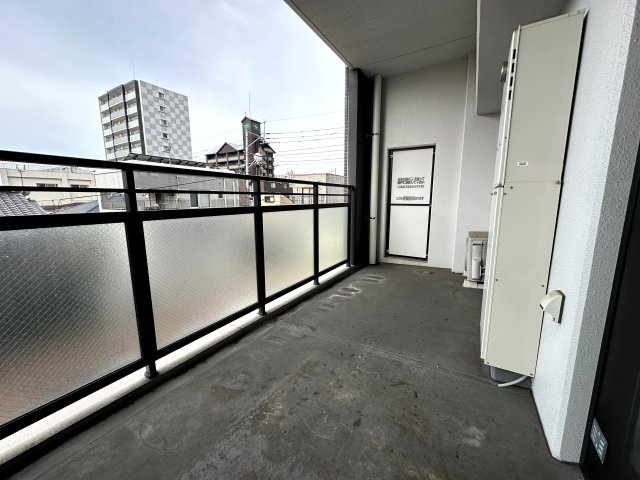 リヴィエール九工大駅リゾシア（C-15）のバルコニー