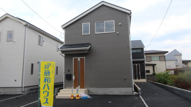【Cradle garden】国分寺市東戸倉第５の外観|太陽光発電を積載したエコ住宅。
日々の電気代を抑えながら、再生可能エネルギーを活用できる持続可能な暮らし。