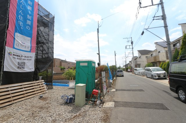 【Cradle garden】国分寺市東戸倉第５の外観|防犯カメラ・人感センサー付ライトなど防犯設備も充実