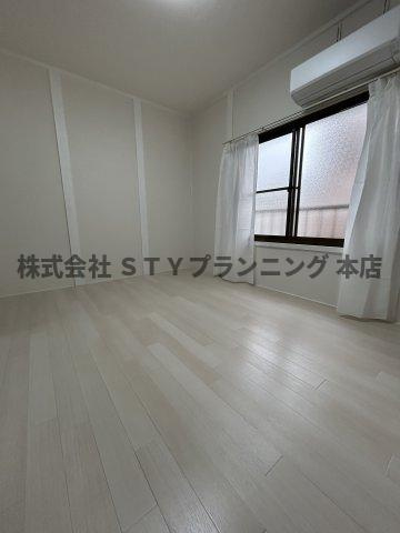仲介手数料0円！ひまわり荘の洋室