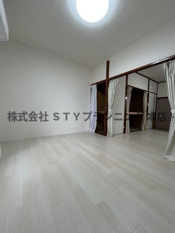 仲介手数料0円！ひまわり荘の洋室