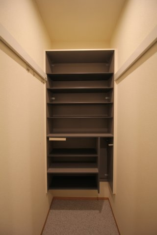 ガーデンレジデンス北嶺イースト棟の設備|シューズクローゼット付き♪