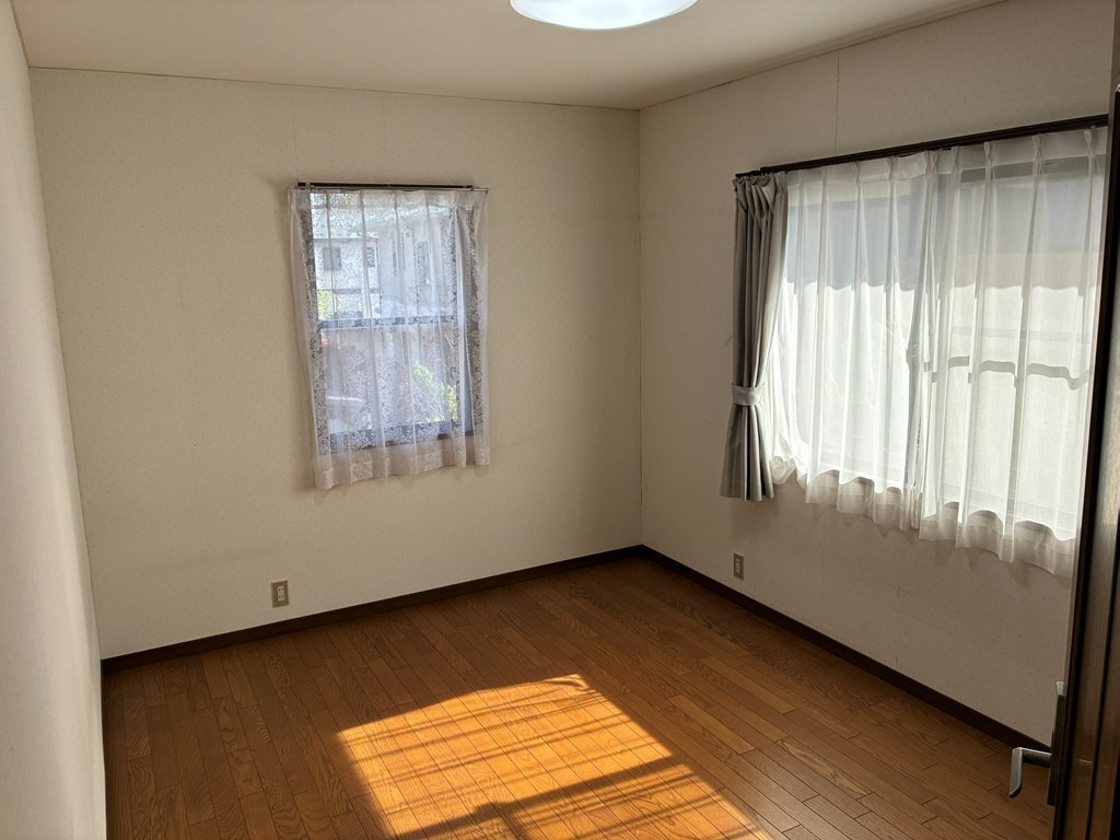 朝霧中古住宅の洋室