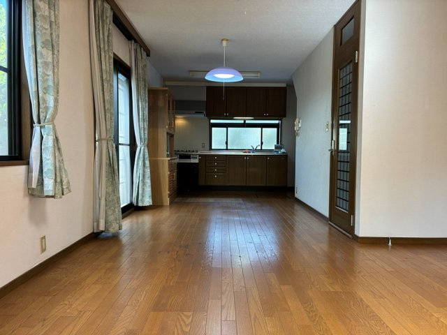 朝霧中古住宅のダイニング