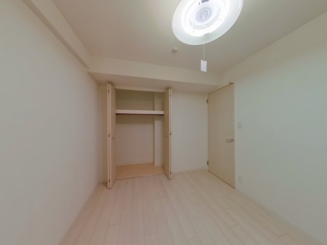 アルファスマート老松町の洋室