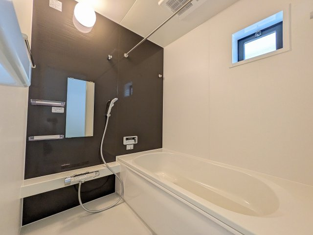 八王子市　楢原町　新築一戸建て　３期の浴室|～のびのびとくつろげるバスルーム　1日の締めくくりに癒しのバスタイムを～