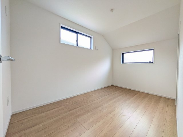 八王子市　楢原町　新築一戸建て　３期の子供部屋|～2階5.0帖の洋室　2面採光で明るく風通しの良いお部屋です～