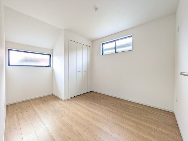 八王子市　楢原町　新築一戸建て　３期の子供部屋|～2階5.2帖の洋室　2面採光で明るく風通しの良いお部屋です～