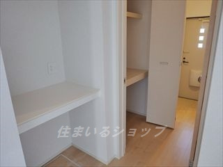 広島市安佐北区深川１丁目のアパートの収納