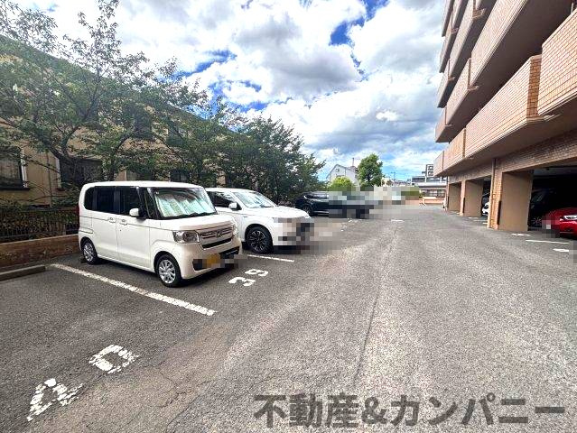 ライオンズガーデン松山紅葉町の駐車場|駐車場です