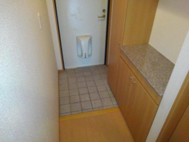 アヴェニュー東松ヶ丘の玄関|きれいな玄関です