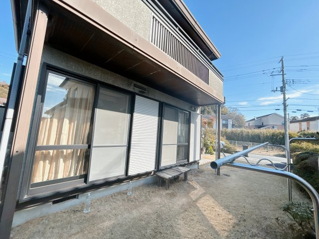 いわき市平赤井字比良3丁目 中古住宅 3LDK 陽当たり良好！ 不動産プラスの外観|外観写真の別角度です。お庭もございますので、ガーデニングや家庭菜園などご自身の趣味に合わせてご活用ください。
