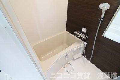 グランクオール綾瀬南の浴室