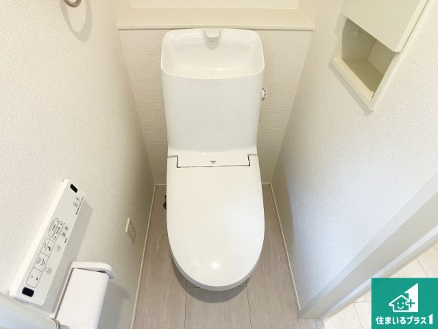 神戸市西区春日台　新築一戸建てのトイレ|1・2階の2ヶ所にあるので、朝の忙しい時間の順番待ちもなく、深夜の利用にも大変便利です。