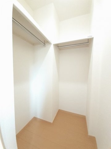 ザ　サニーヴィラ　箸蔵の収納|こまごまとしたものを収納できそうですね