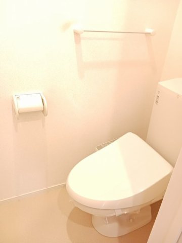 シエロ・ガーデン国府Ｂのトイレ|清潔感のあるトイレです