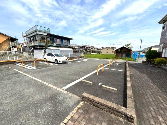 サンライトヒルＢの駐車場