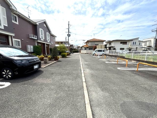 サンライトヒルＢの駐車場