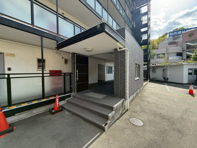 【エントランス】 | コーポ柏原