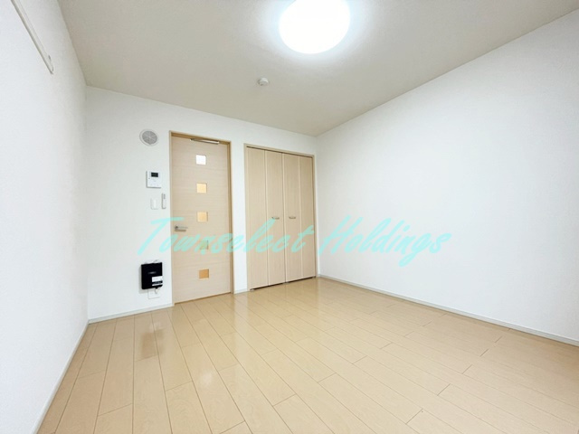 藤沢市辻堂元町２丁目のアパートの居間・リビング