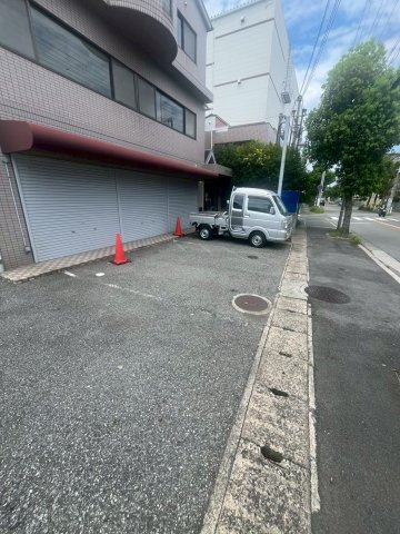 ハウスアイ尼崎の駐車場|駐車場に車を止められます