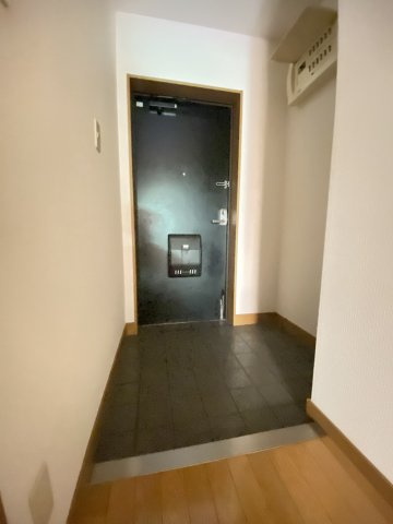 パールハイツ荒田の玄関