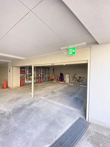 エスリード上甲子園の駐車場