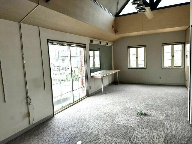 岡山市北区今６丁目の店舗一部のロビー| 
