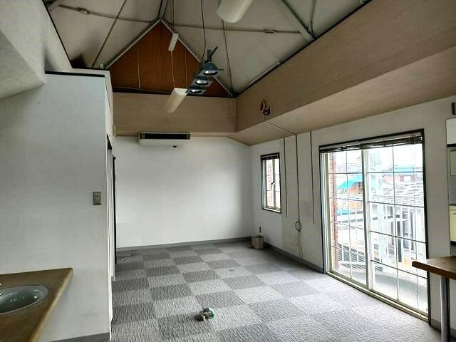 岡山市北区今６丁目の店舗一部のロビー| 