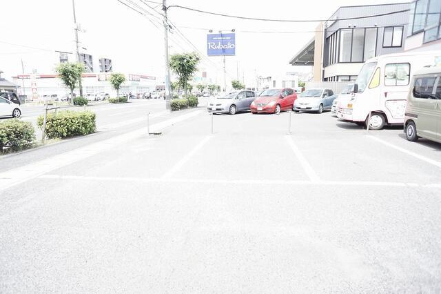 岡山市北区今１丁目の事務所の駐車場| 