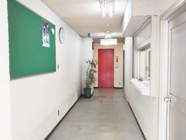 岡山市北区駅前町２丁目の店舗事務所のロビー| 