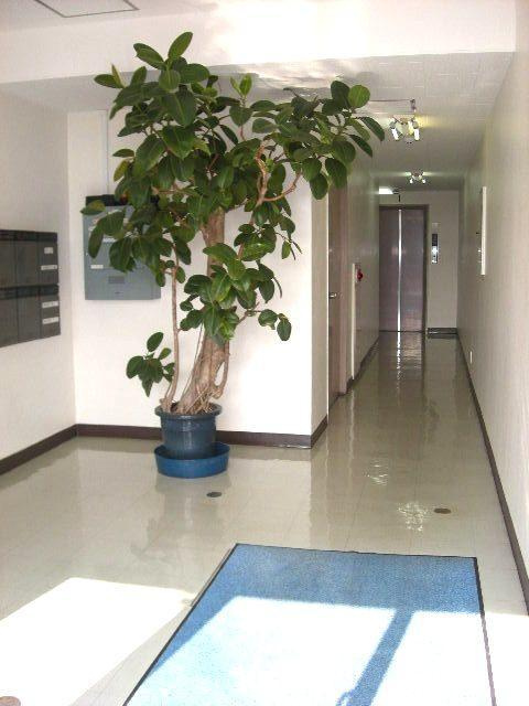 岡山市北区内山下２丁目の事務所のロビー| 