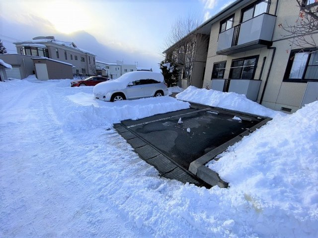 ケイ・川高の駐車場