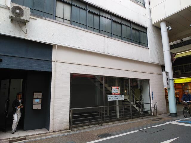 岡山市北区表町１丁目の店舗事務所の駐車場| 
