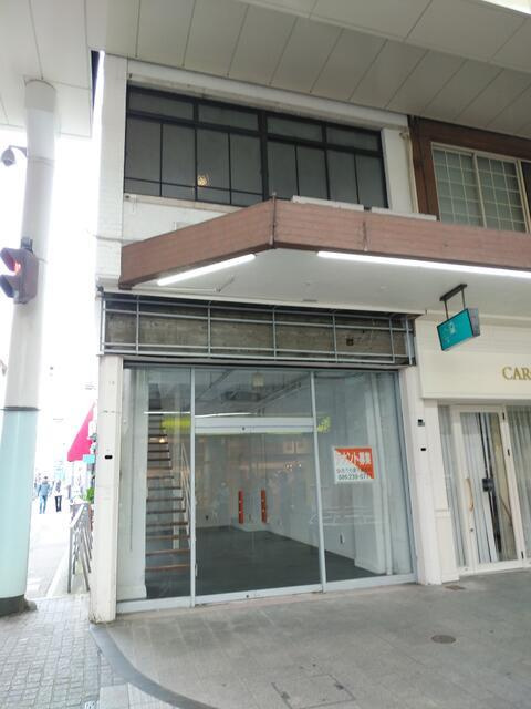岡山市北区表町１丁目の店舗事務所のエントランス| 