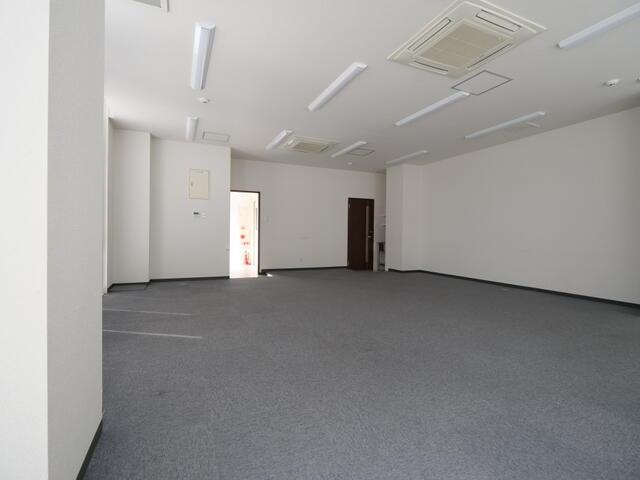 岡山市北区表町１丁目の店舗事務所のロビー| 