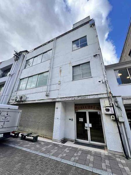 岡山市北区表町１丁目の店舗事務所