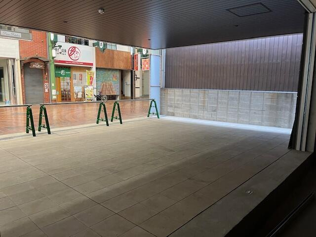 岡山市北区表町２丁目の店舗一部のロビー| 