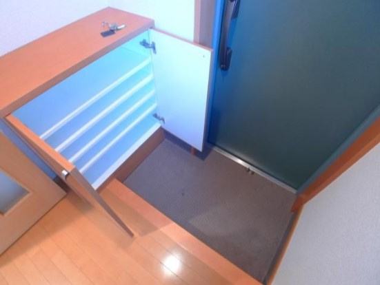 アーバン菊川の玄関